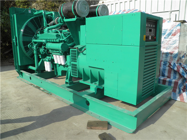 策勒出租发电机 发电机组厂家：柴油发电机组的控制屏的作用是什么？