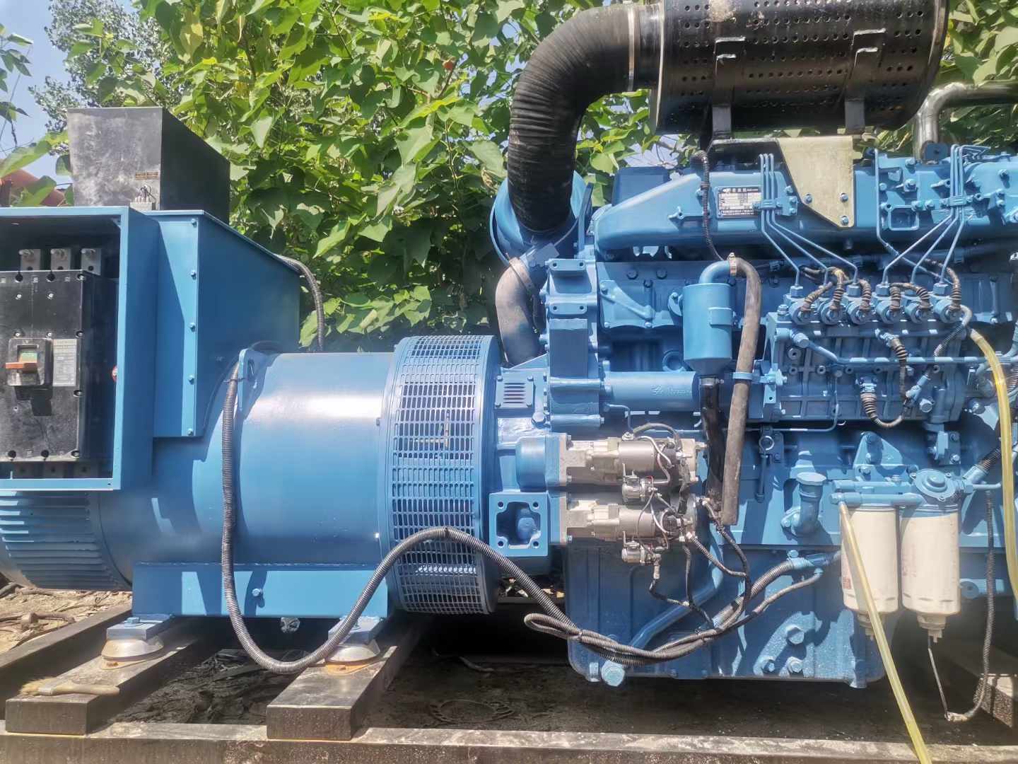 策勒详细说明降低 800kW 柴油发电机输出电流波动的方法