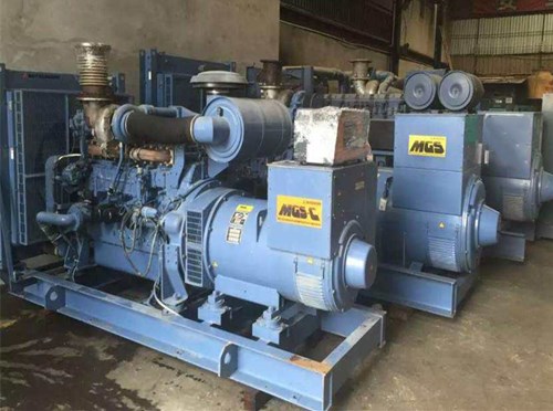 策勒发电机组带负载降电压是什么原因照成的？